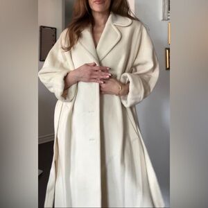 ✨HOST PICK✨Oversized Elegant Cream Coat